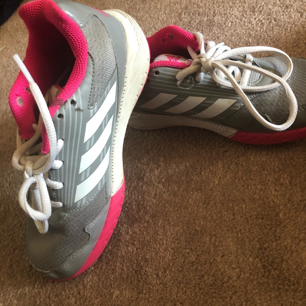 Girls 1.5 Adidas. Grey and pink sneakers